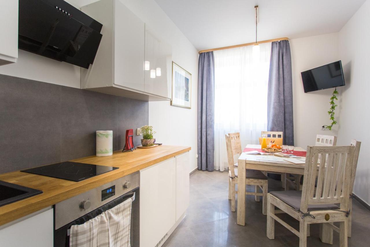 Fogra Travel Apartment Краков Экстерьер фото